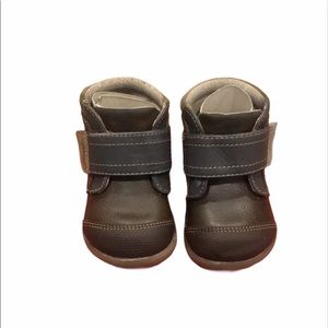See Kia Run Sawyer II Brown Booties Size 4